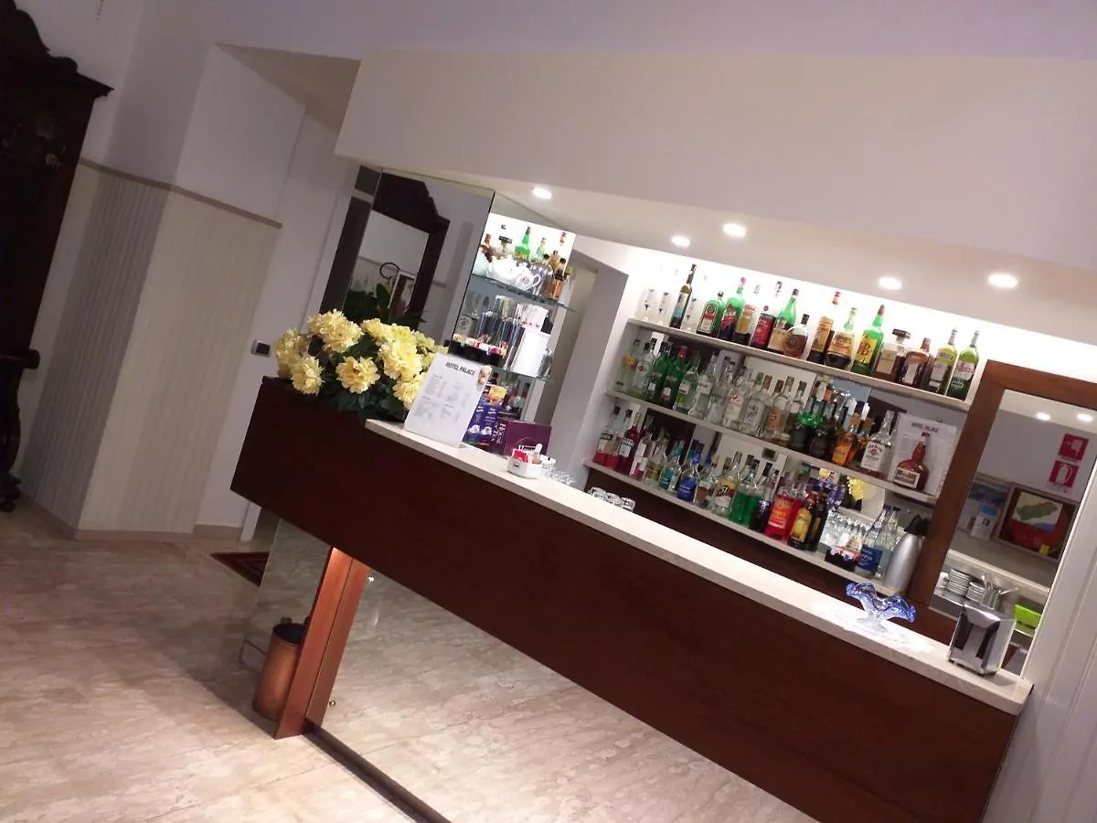 Hotel Palace Levanto 3*,  Italien