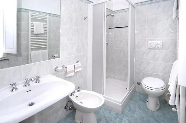 Hotel Palace Levanto 3*,  Italy